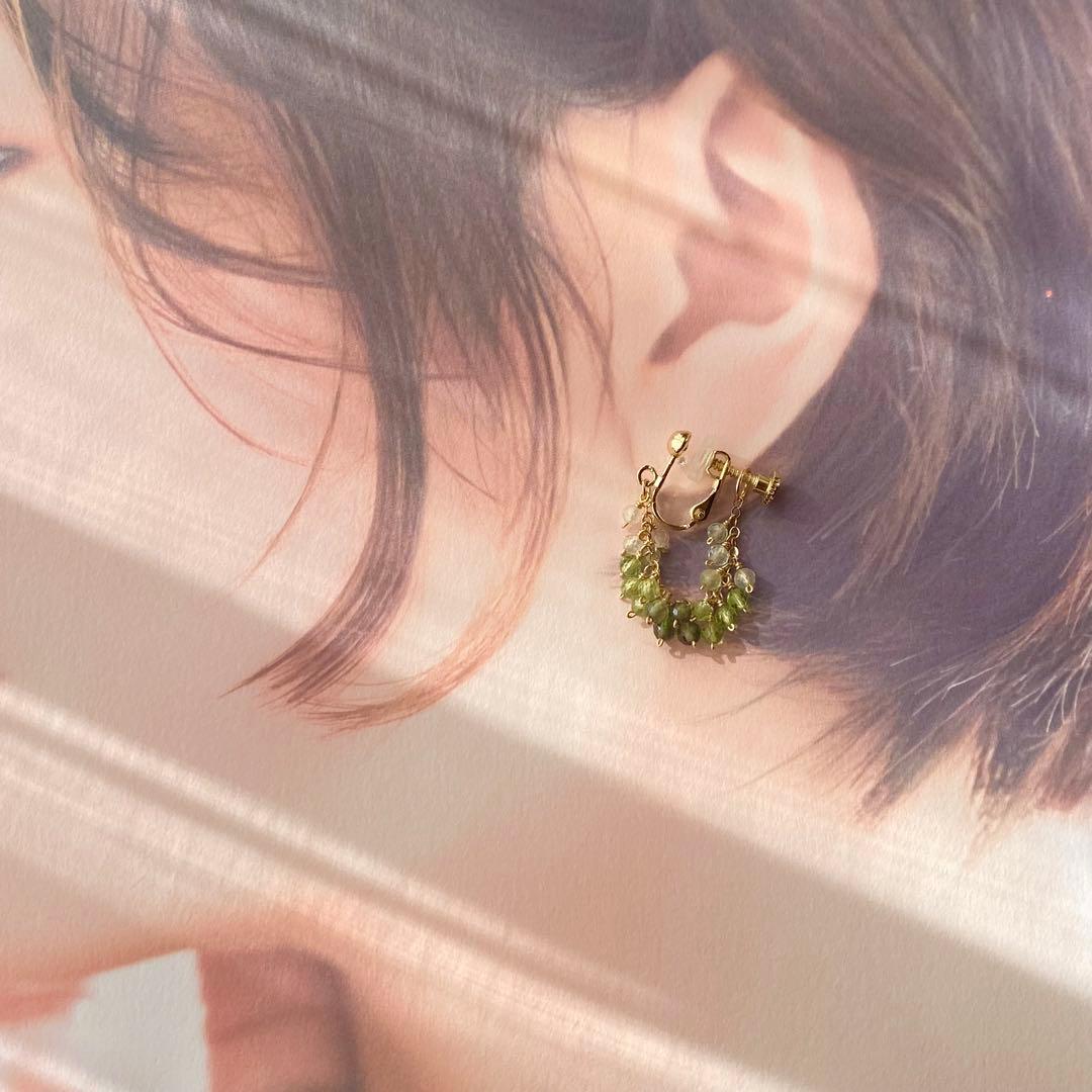 no.250＊14kgf グリーン系天然石　しゃらしゃらイヤリング