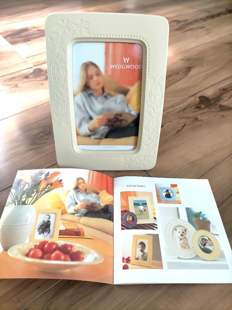 【廃盤品✨️新品】ウェッジウッド ・ピクチャーフレーム 陶器製