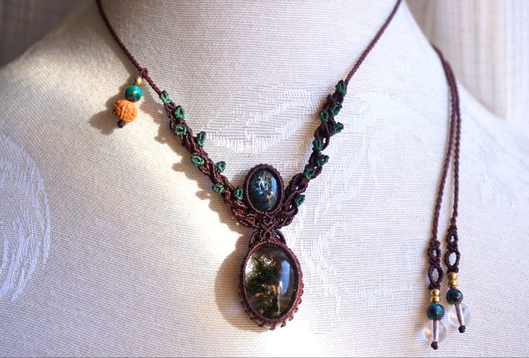 インドヒマラヤ産　ガーデンクォーツ　グリーンカイヤナイト　マクラメ　ネックレス