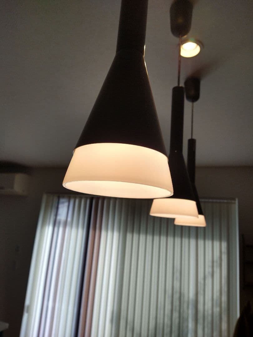 ボーコンセプト　北欧モダンペンダントライト 　　3灯セット