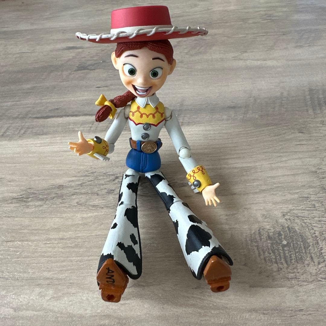 特撮リボルテック トイストーリー ジェシー フィギュア - メルカリ
