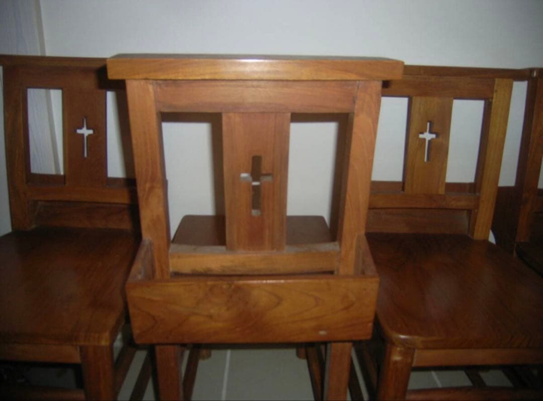 ☆チャーチチェア ☆ バイブルボックス付き 教会の椅子 聖書入れ付き☆