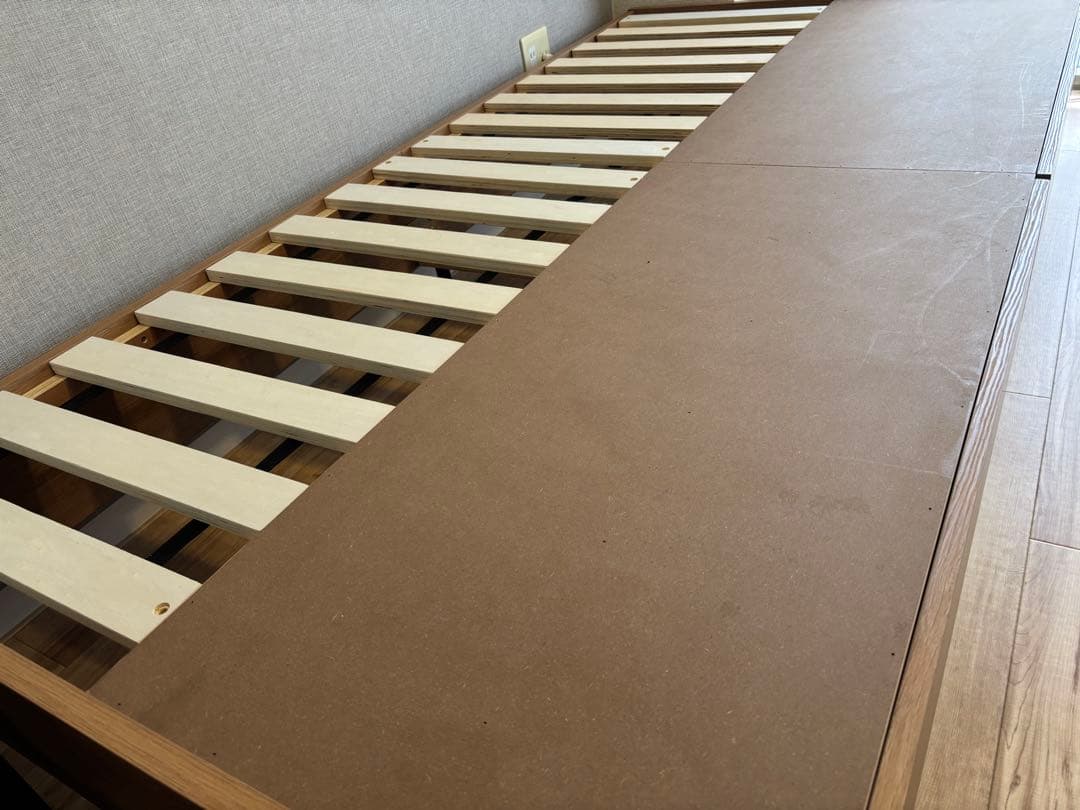 【送料込み】LOWYA 収納付ベッド　シングル　フレーム　ロータイプ　美品