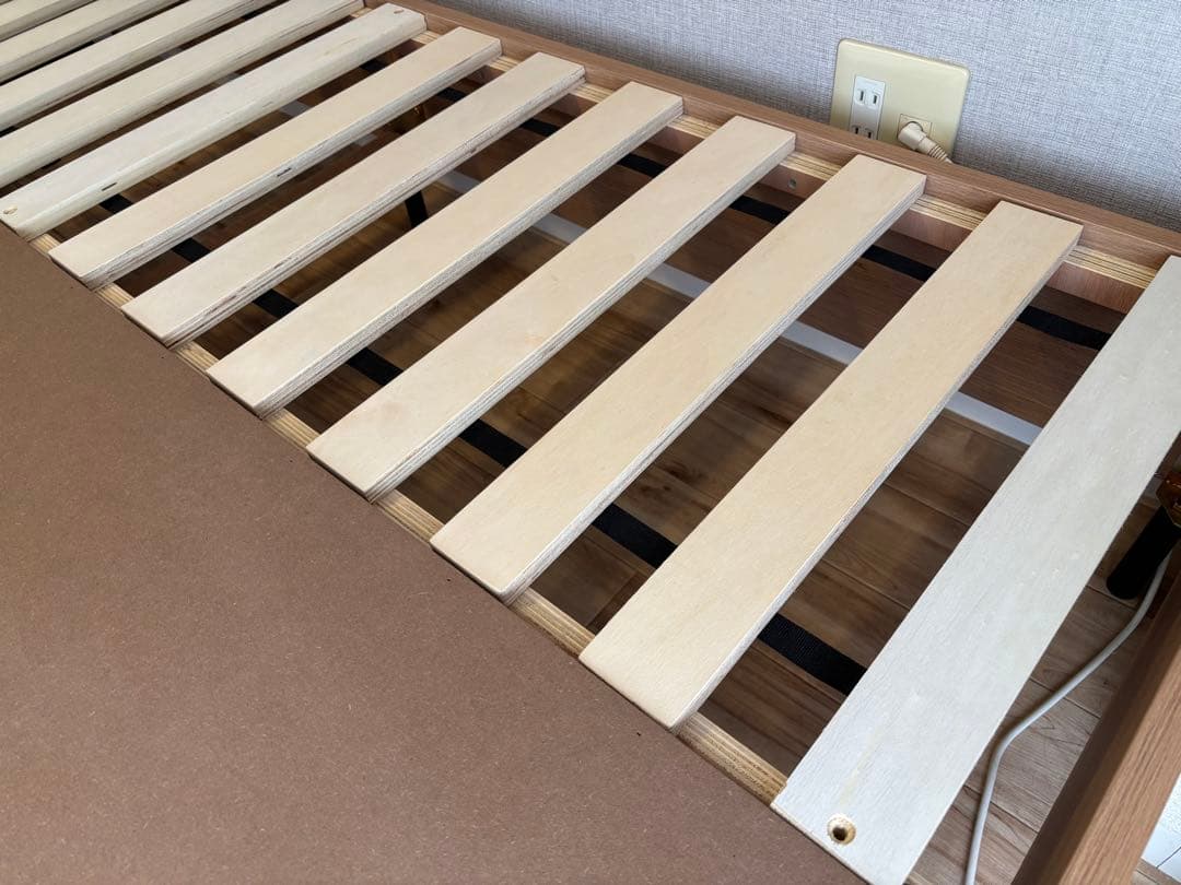 【送料込み】LOWYA 収納付ベッド　シングル　フレーム　ロータイプ　美品