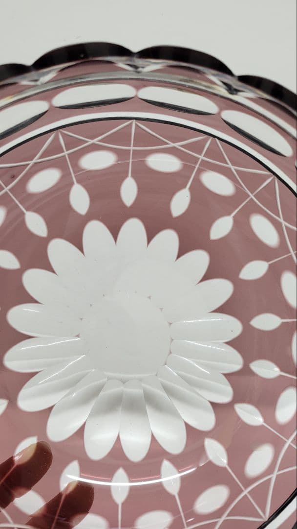 戦前 大正ガラス 切子 輪花 カット 紫被せ切子 直径19cm - メルカリ