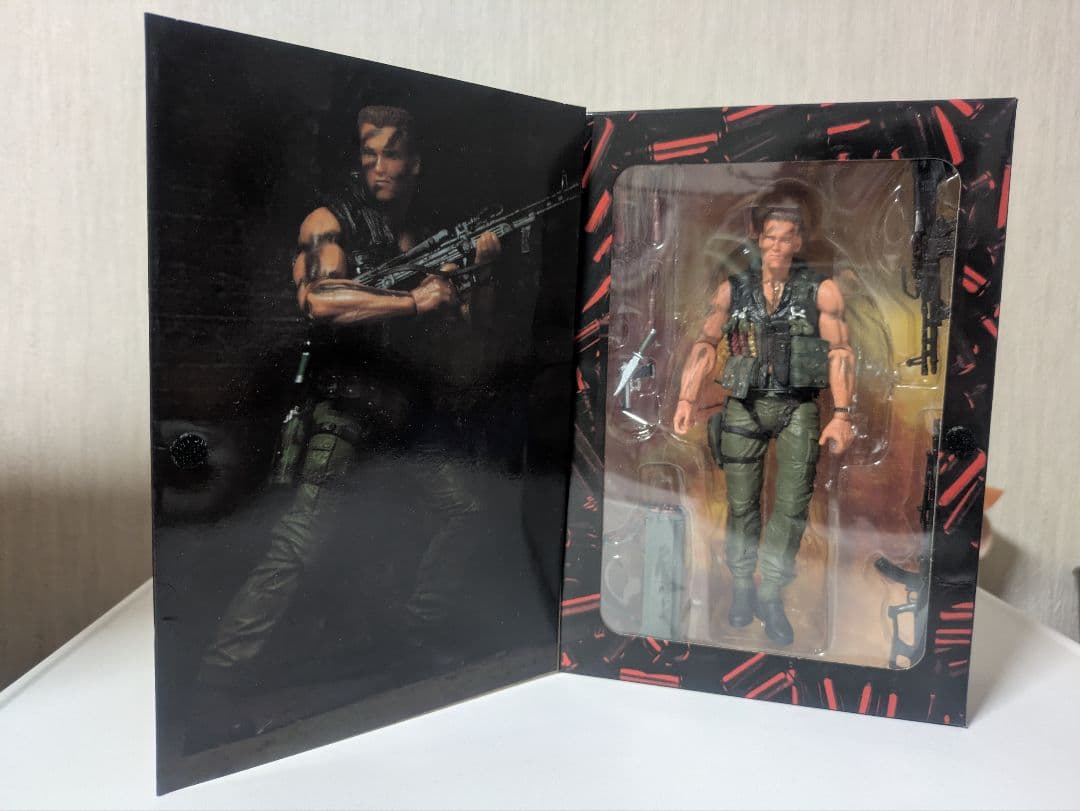 訳有特価★新品★コマンドー　フィギュア★30周年記念★シュワルツェネッガー★