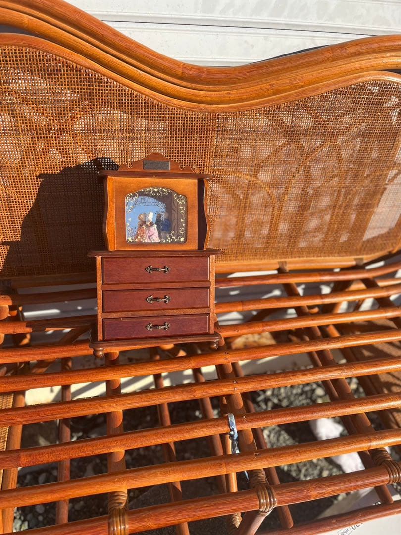 オルゴール　宝石箱