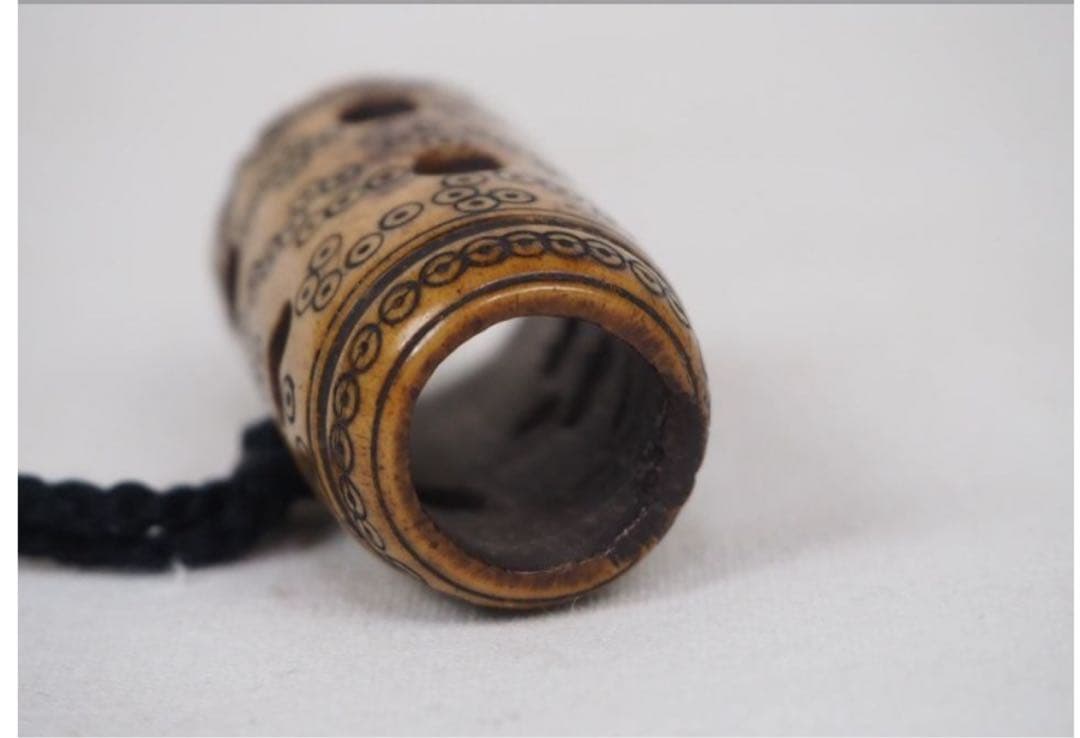 送料無料　江戸時代　提げ物　緒締め玉根付　検/根付印籠翡翠珊瑚琥珀印籠煙草入煙管