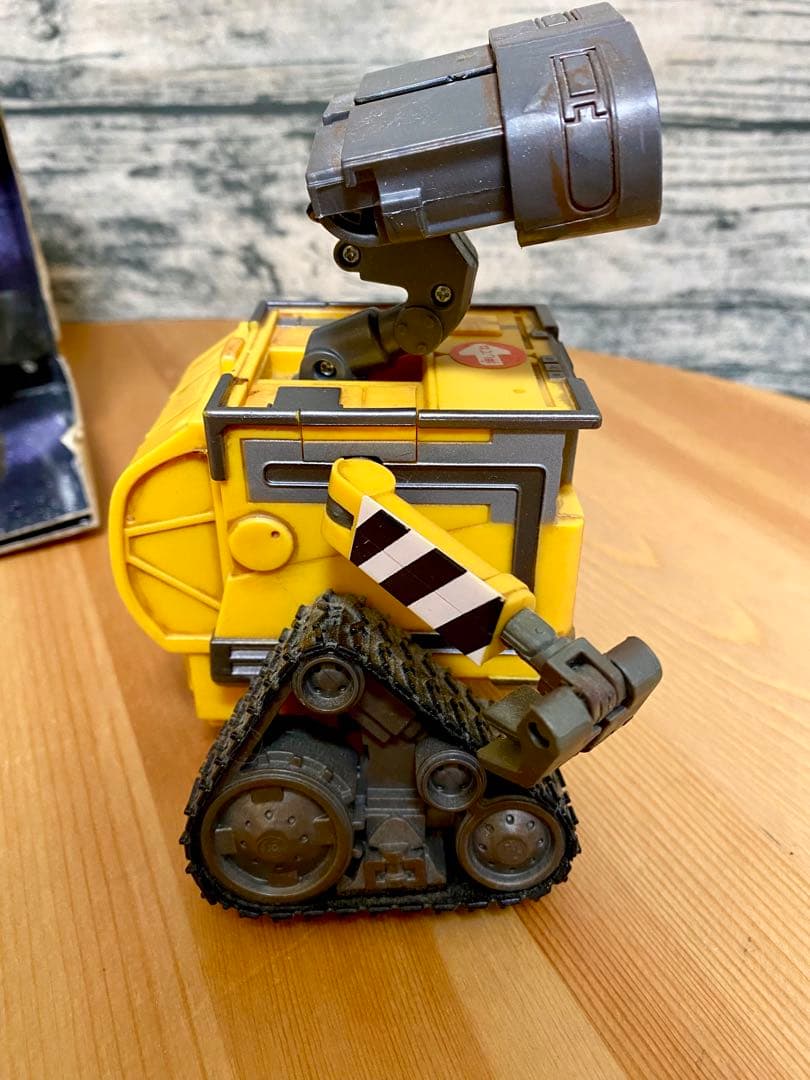 ダンシングフィギュア WALL.E(ウォーリー)