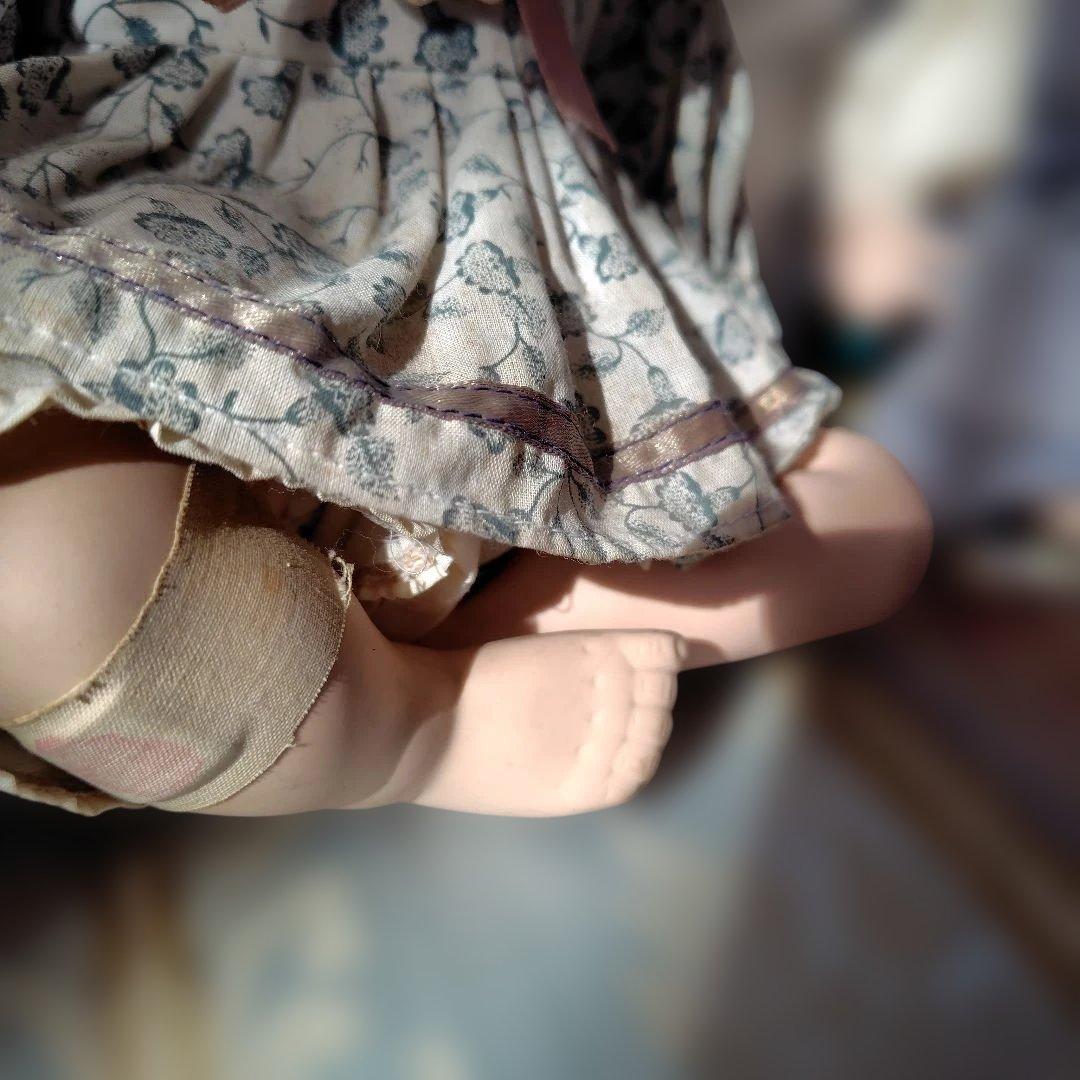 ビスクドール　怪我をした女の子　男の子　泣いている2人