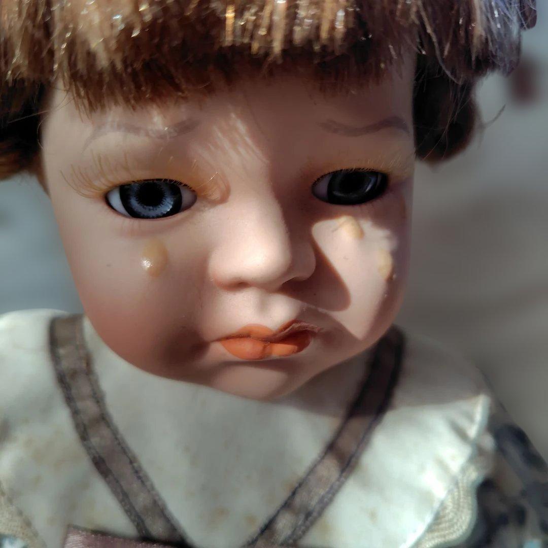 ビスクドール　怪我をした女の子　男の子　泣いている2人