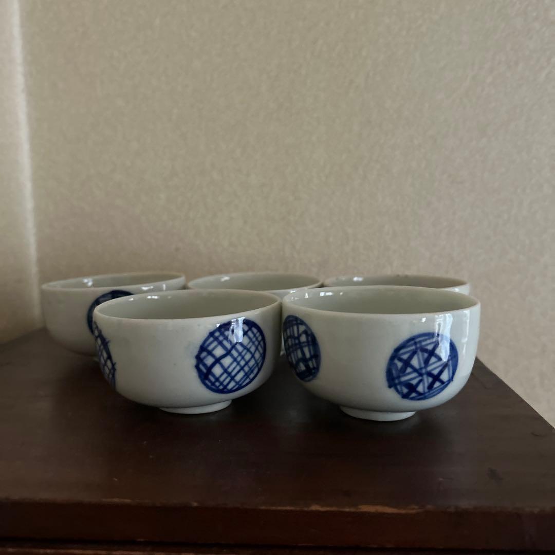 美品】骨董 ころ茶碗 湯呑み 染付 丸紋 5個 古伊万里 - メルカリ
