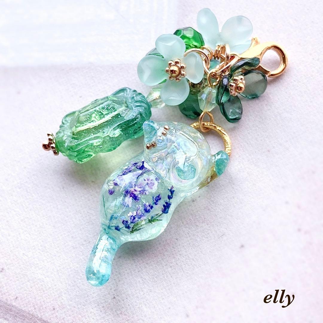 【みゆママ様】1363.天然石　琉球ガラス　ラベンダー　じゃれ猫　レジン