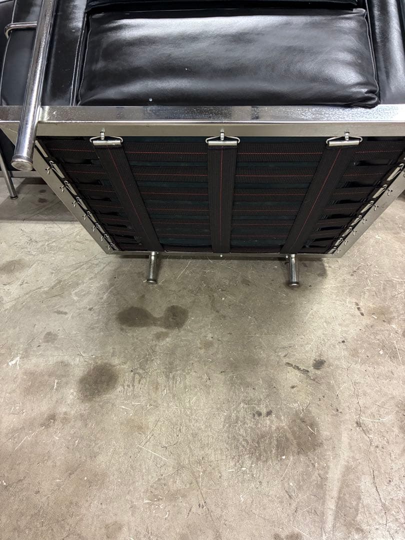 ル・コルビジエLC2の正規品です‼️②一人掛けソファ‼️