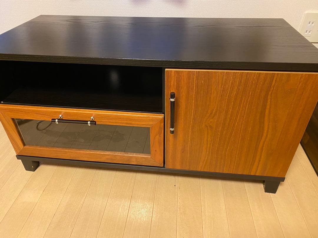 木製テレビ台 ガラス扉付き