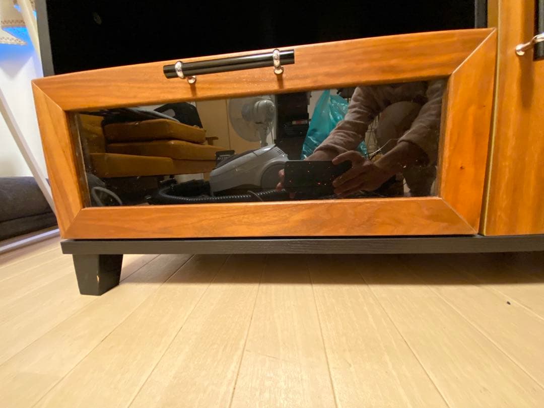 木製テレビ台 ガラス扉付き