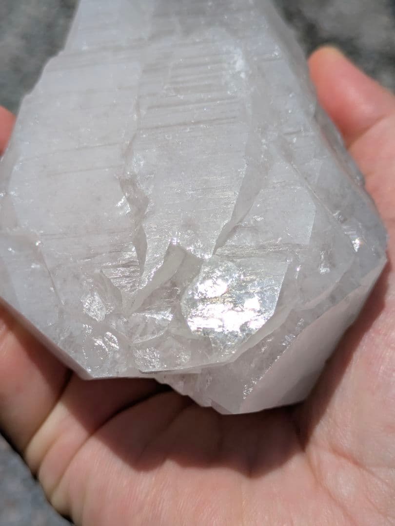 minimalist　チベットカイラス山水晶　　862グラムダブルポイント