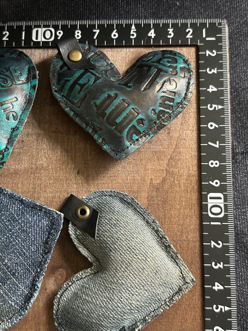 ぷっくりちびハート型押しレザー　No.482