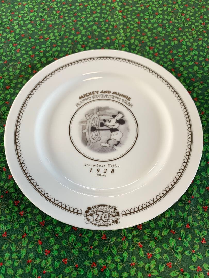 ミッキー&ミニー 70周年プレート ディズニー Disney 食器 皿 ソーサー