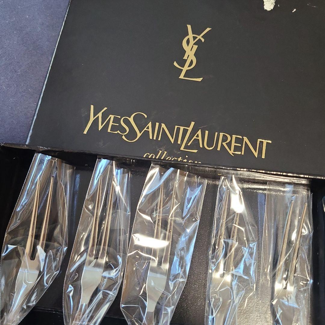 Yves Saint Laurent デザートピック　フォークセット 5本