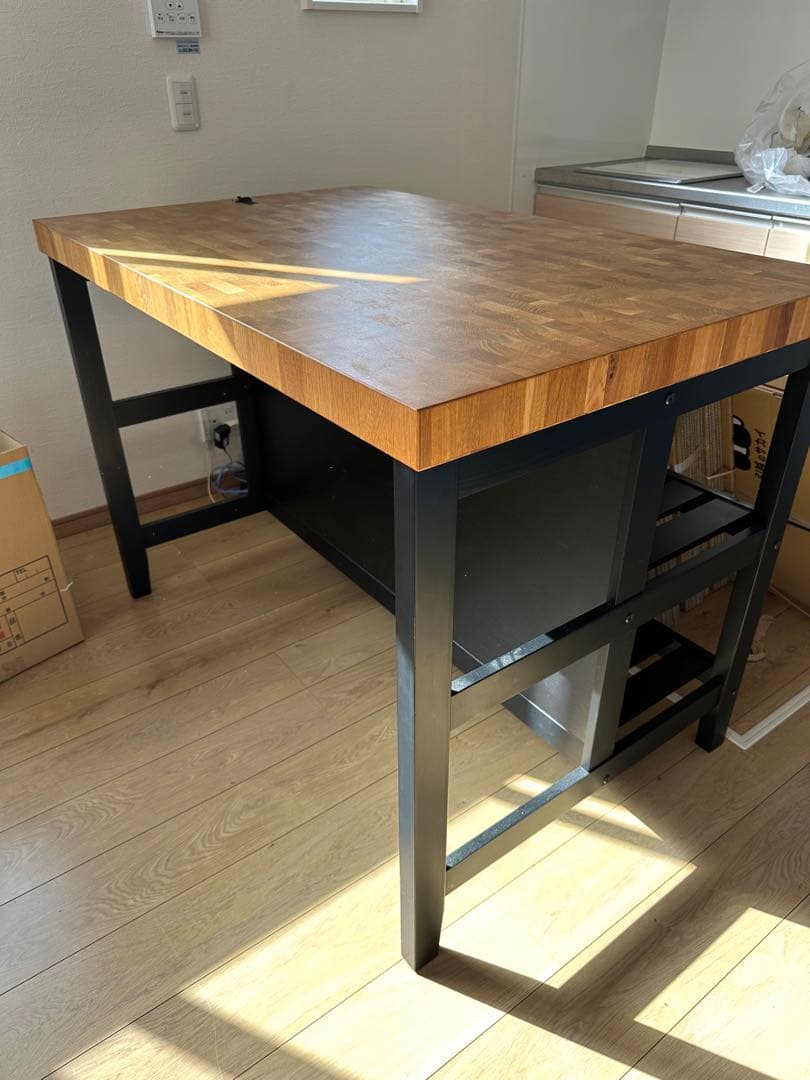 IKEA 】ヴァドホルマ- アイランドキッチン ブラック/オーク - メルカリ