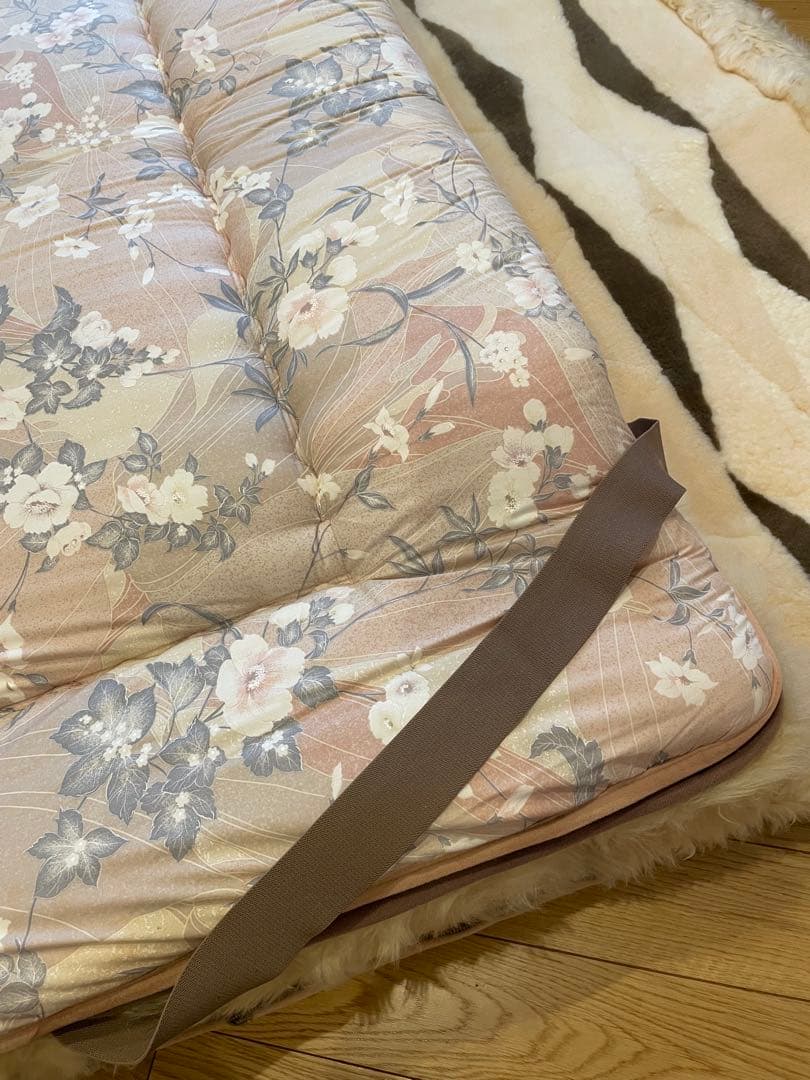 ムートンシーツ(取り外し可能)付き敷布団