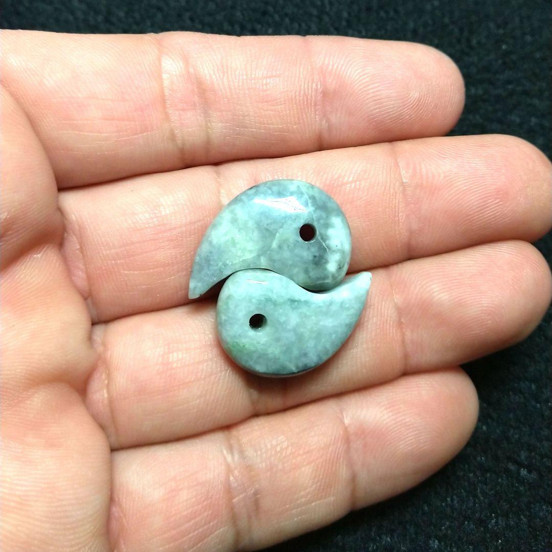 【新潟産】糸魚川翡翠《勾玉》２個セット　日本　健康