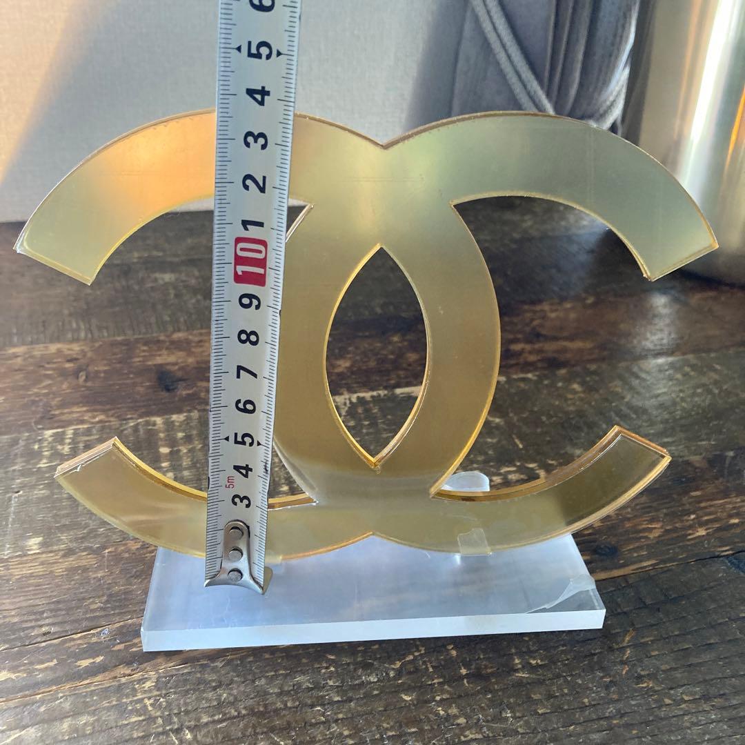 CHANEL ロゴ置物 ゴールド