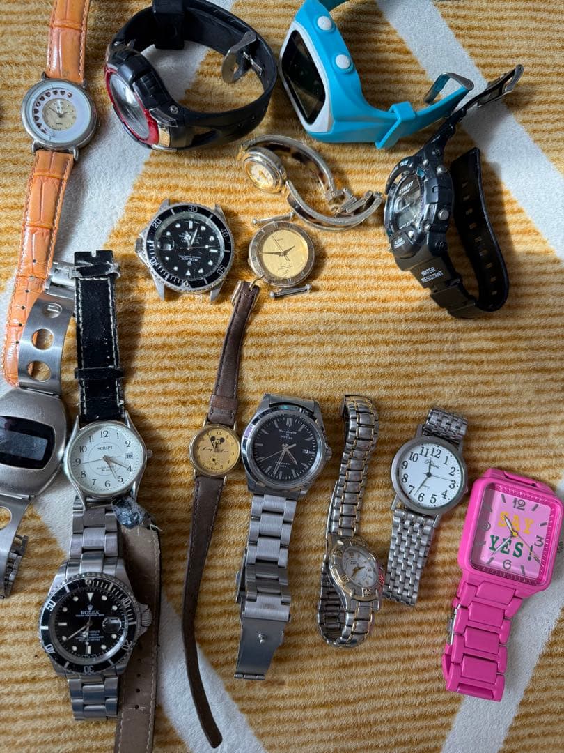 OneMall provides Mercari products: ジャンク時計セット 多様な