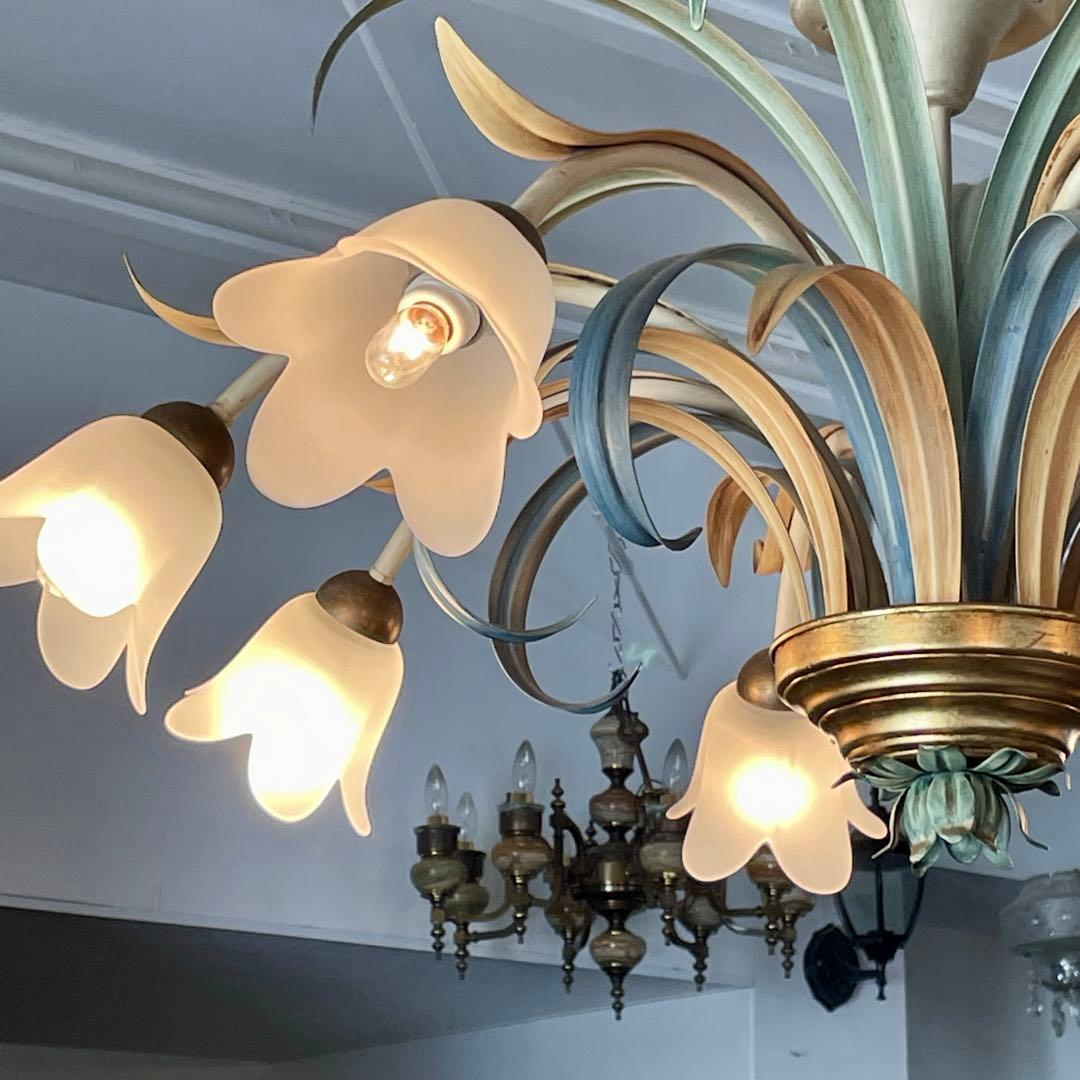 r194 IDC大塚家具×DELTA 8灯シャンデリア 上品でエレガント