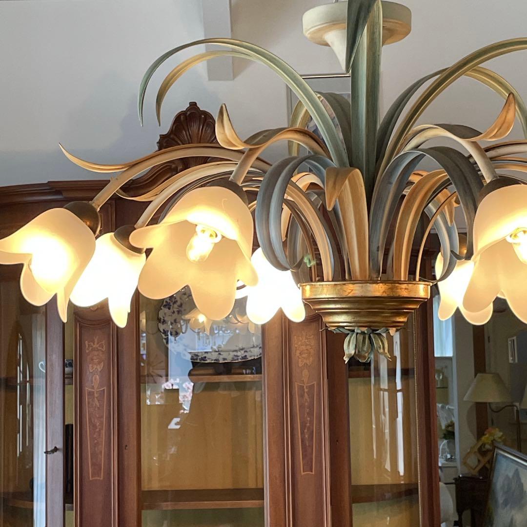 r194 IDC大塚家具×DELTA 8灯シャンデリア 上品でエレガント