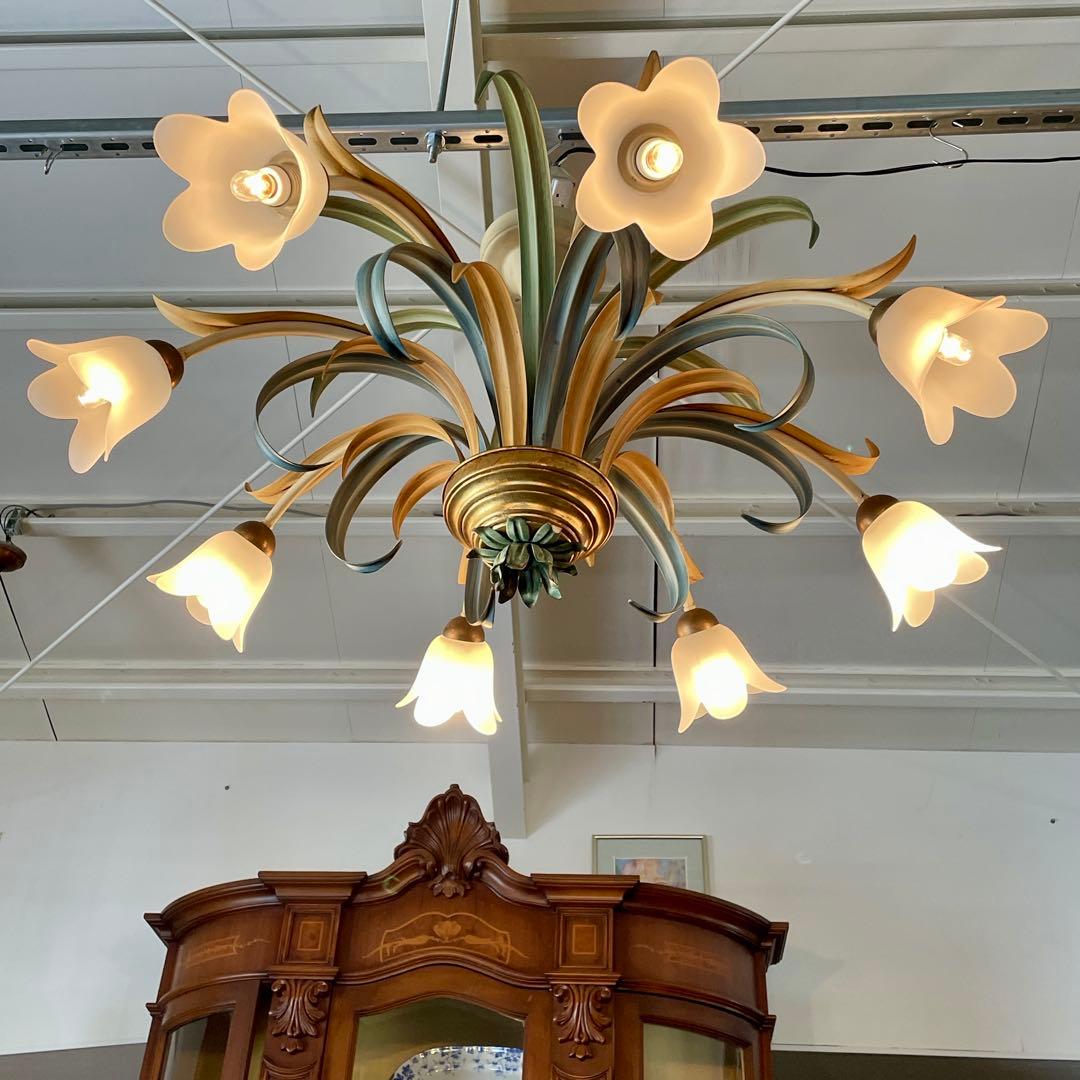 r194 IDC大塚家具×DELTA 8灯シャンデリア 上品でエレガント