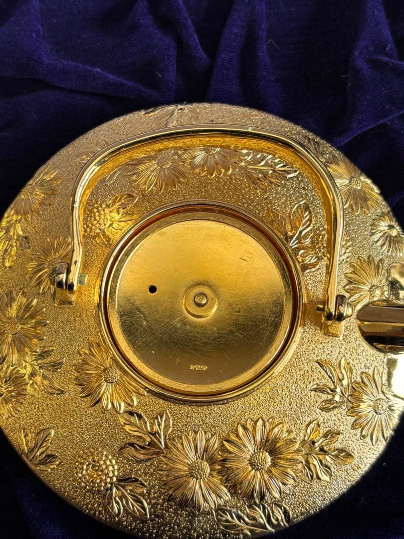 24KGP 金杯セット 日本製 宝来 縁起物 菊柄 急須 金杯 箱付き - メルカリ