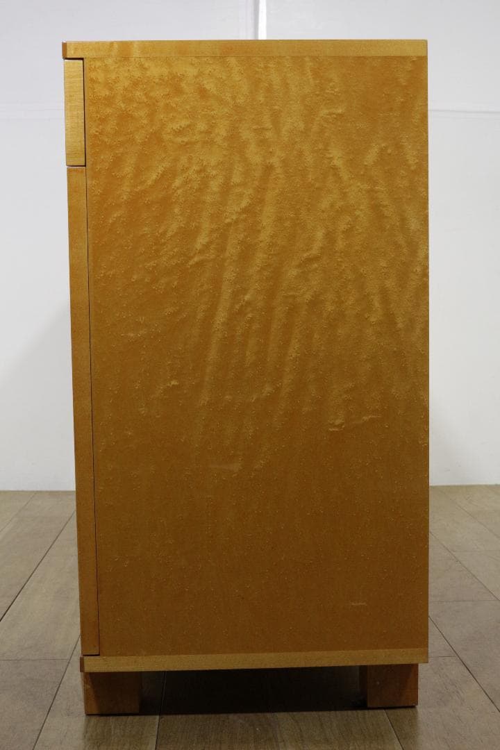 IDC大塚家具最高級「スプレンダー」シリーズ★バーズアイメープル　サイドボード