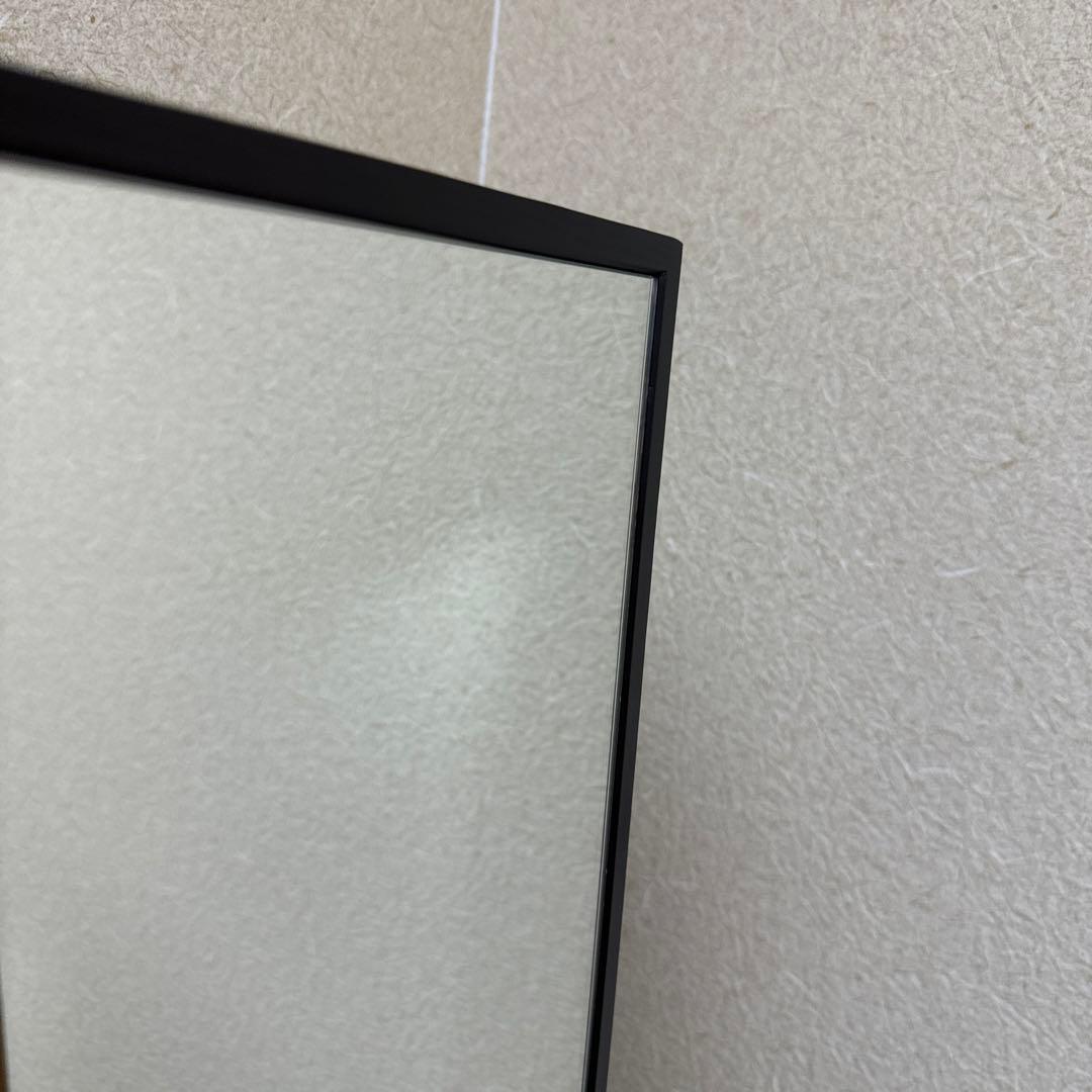 【新品】木製フレームの壁掛け鏡