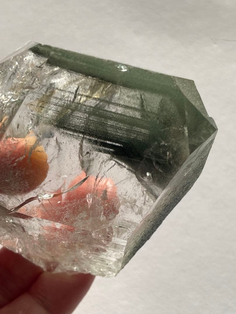 ガネーシュヒマール産　水晶　クローライト　ファントム