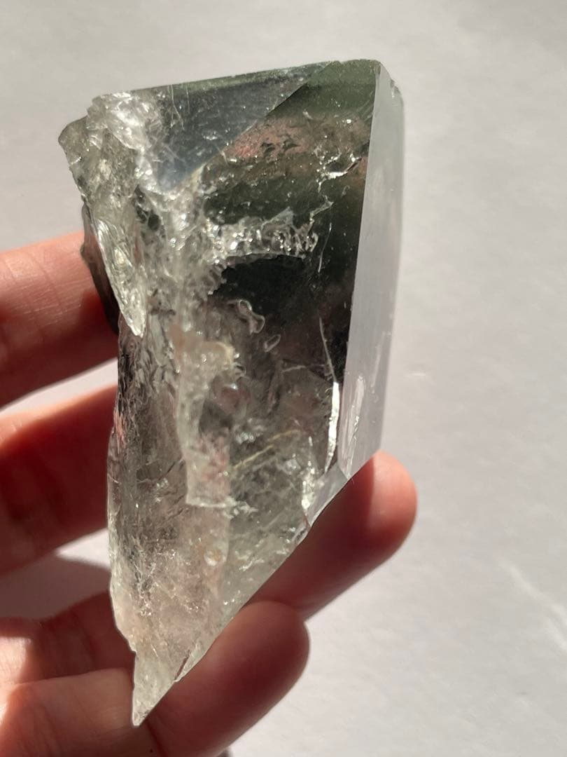 ガネーシュヒマール産　水晶　クローライト　ファントム