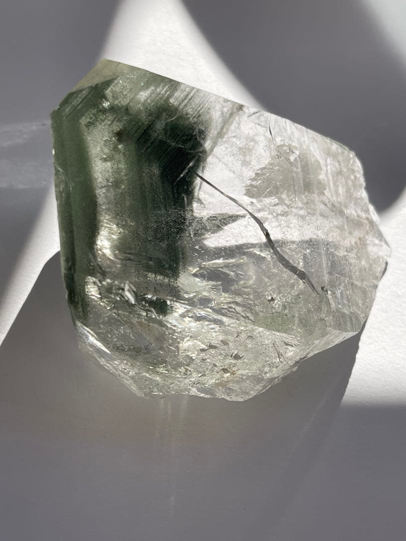 ガネーシュヒマール産　水晶　クローライト　ファントム