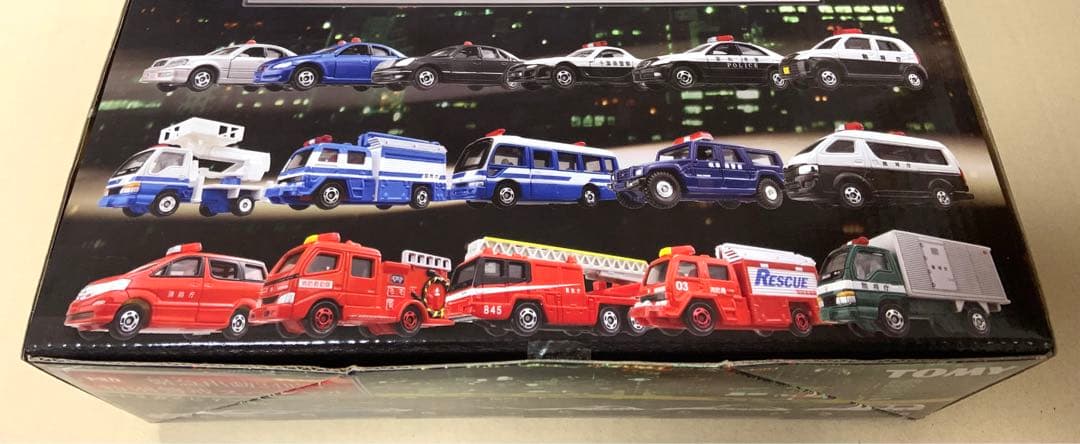 トミカ 緊急出動24時！ 特別警戒スペシャル 1BOX16個入り トミカくじ7