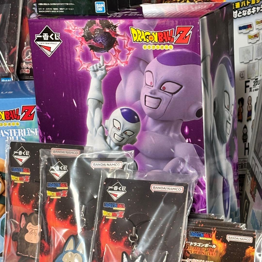 一番くじドラゴンボール フィギュア4体＆販促物付 下位賞52点 大量セット 悟空