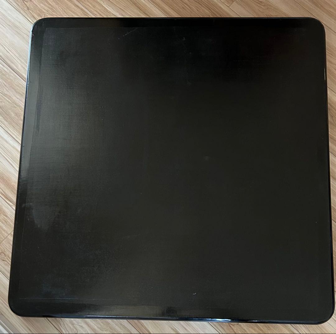 堆朱　座卓上　茶色と黒の模様