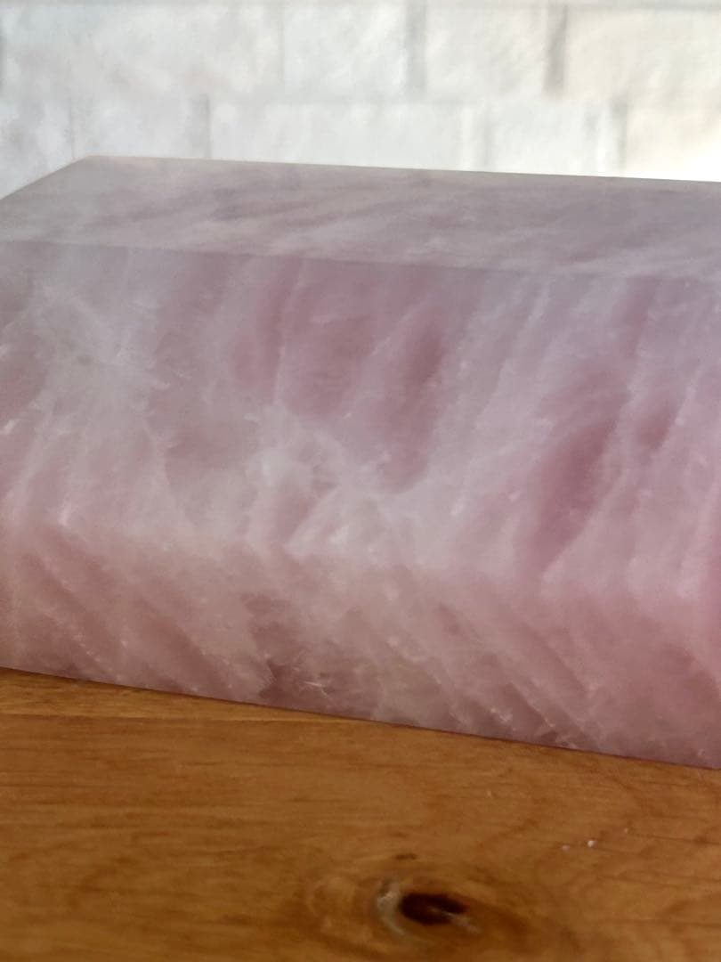 ローズクォーツ　ポイント　六角柱　約1.2キロ