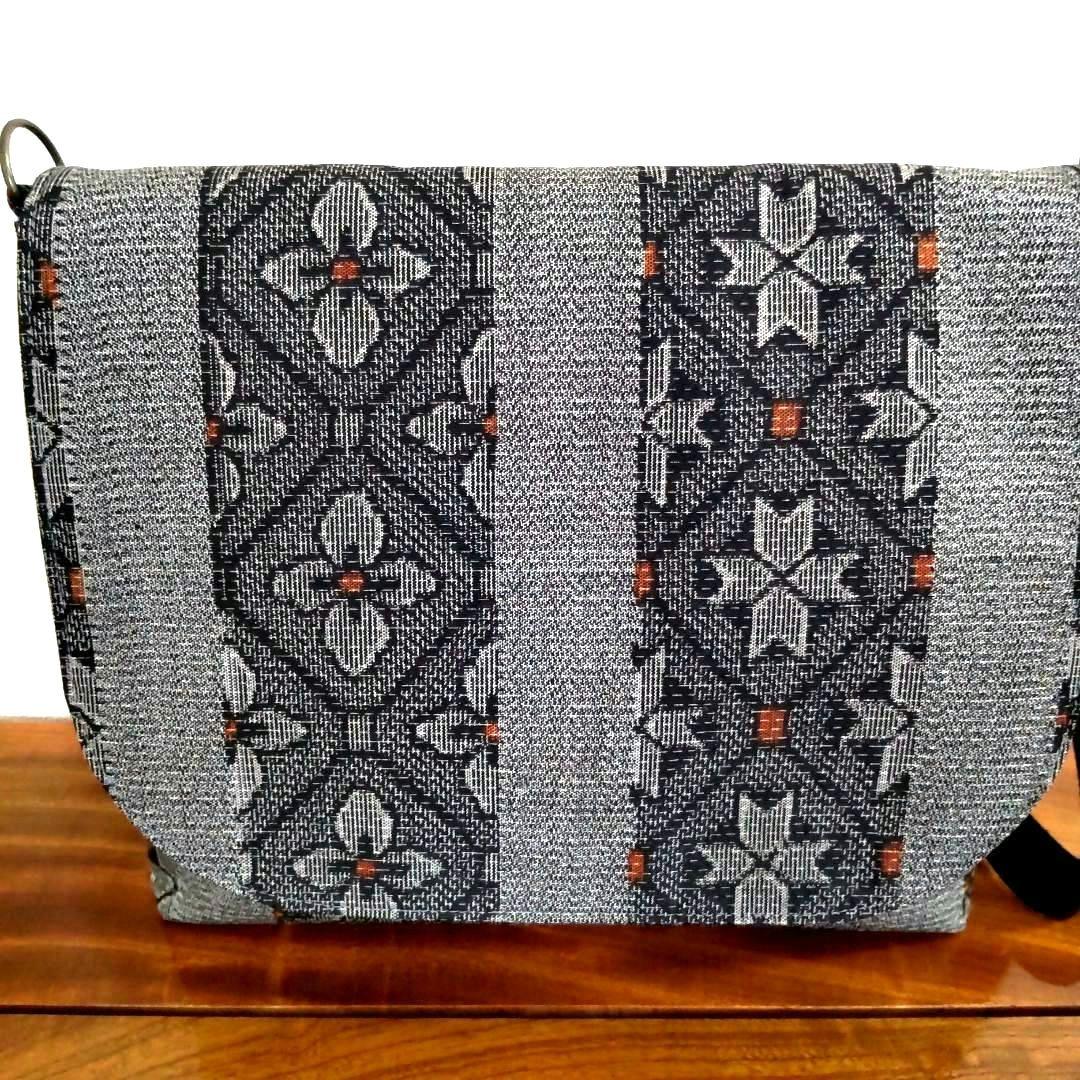 反物で作った、大島紬ショルダーバッグ