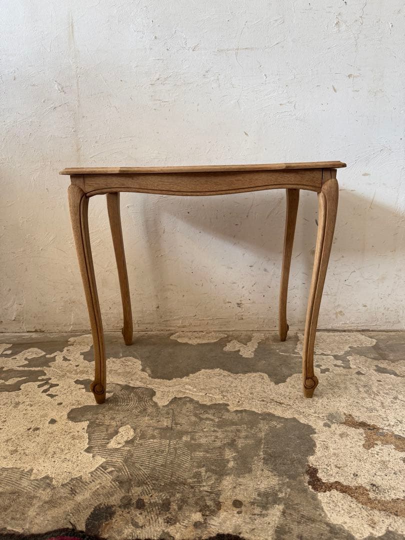 ビンテージ　サイドテーブル 花台 ベッドサイドテーブル　大　猫脚　剥離