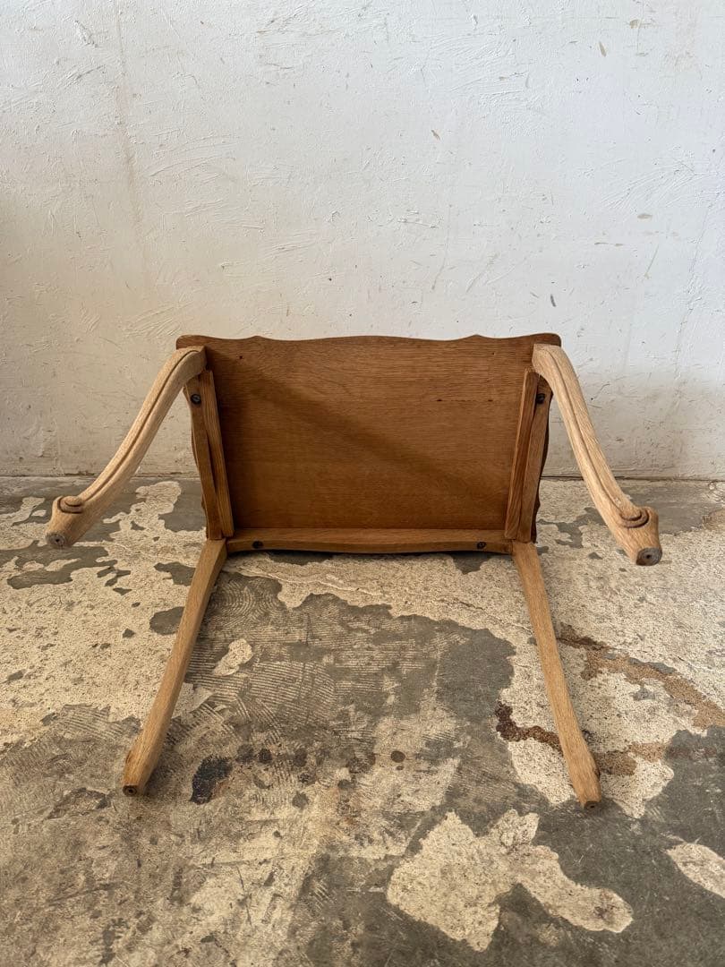 ビンテージ　サイドテーブル 花台 ベッドサイドテーブル　大　猫脚　剥離