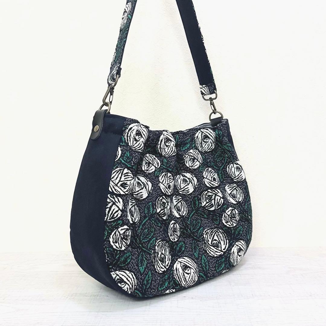 ミナペルホネン　ハンドメイド　ショルダーバッグ　rosyネイビー