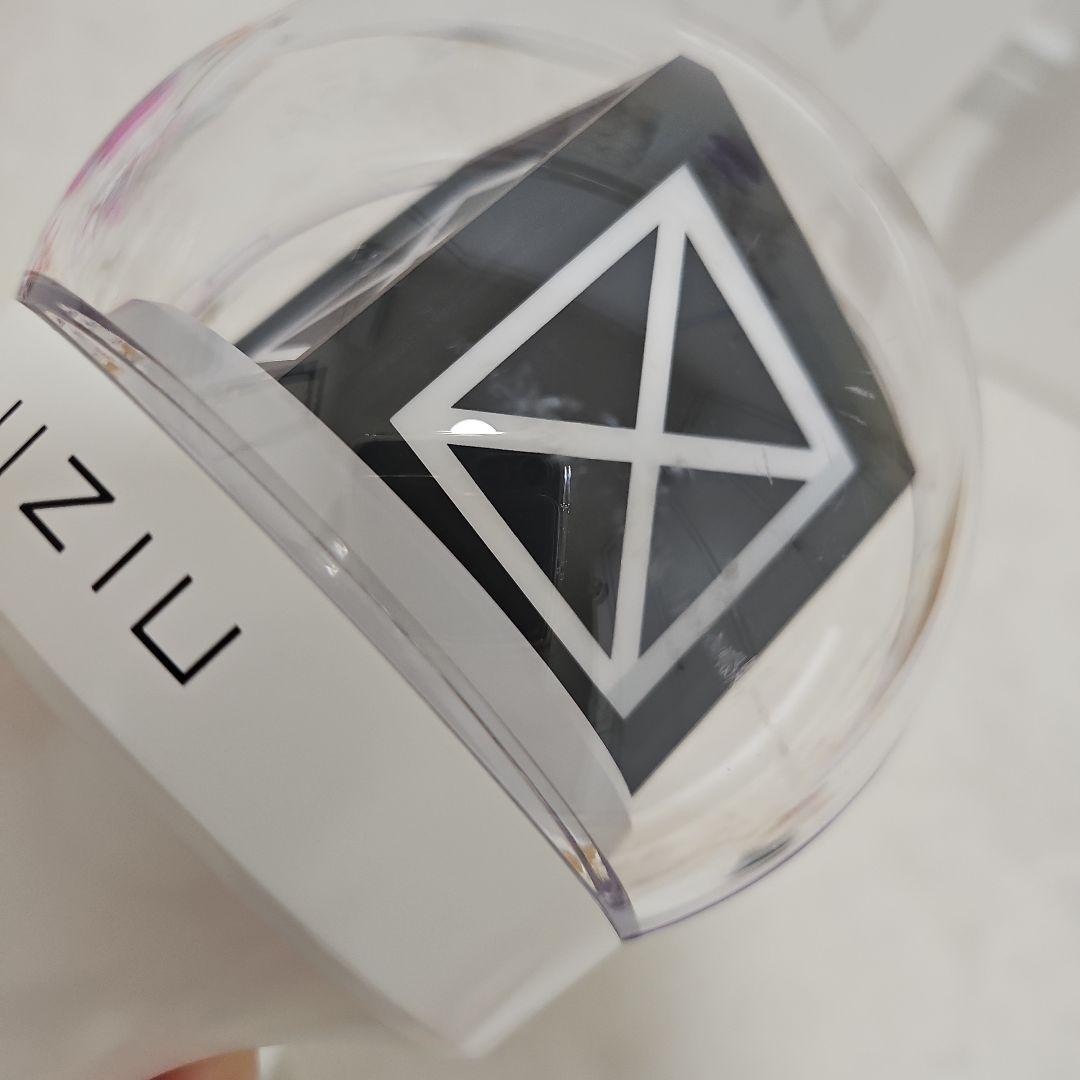 NiziU ペンライト 2個セット - メルカリ