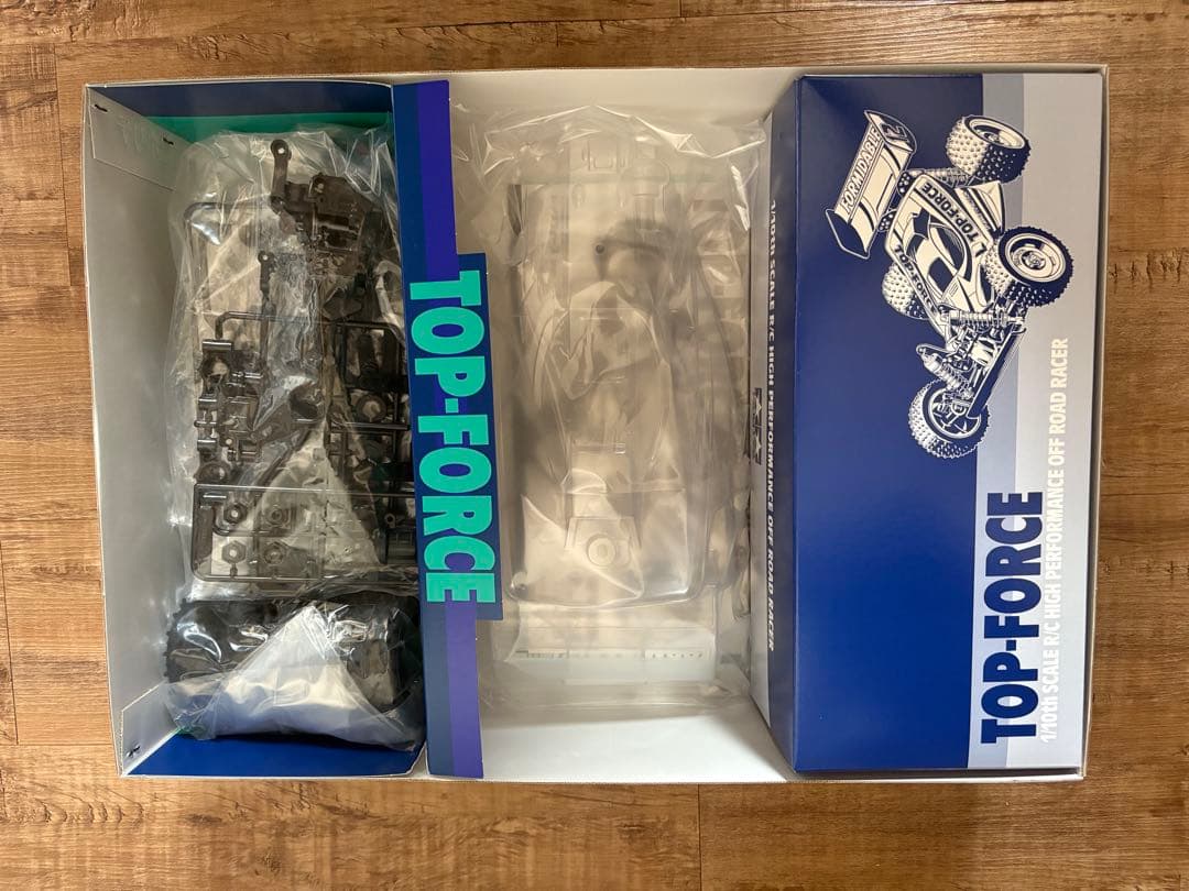 タミヤ　トップフォース （2017）1/10 レーシングバギー（新品未組立）