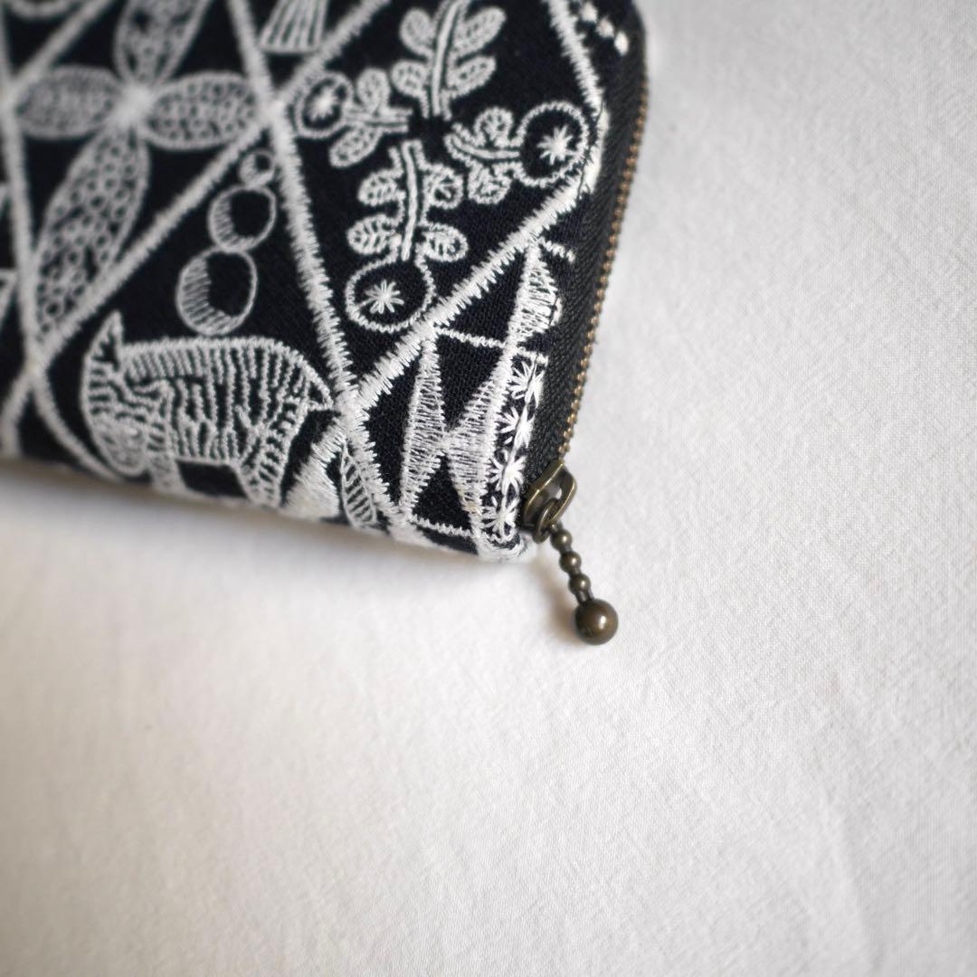 ミナペルホネン 長財布 symphony ネコ刺繍 作家 ハンドメイド