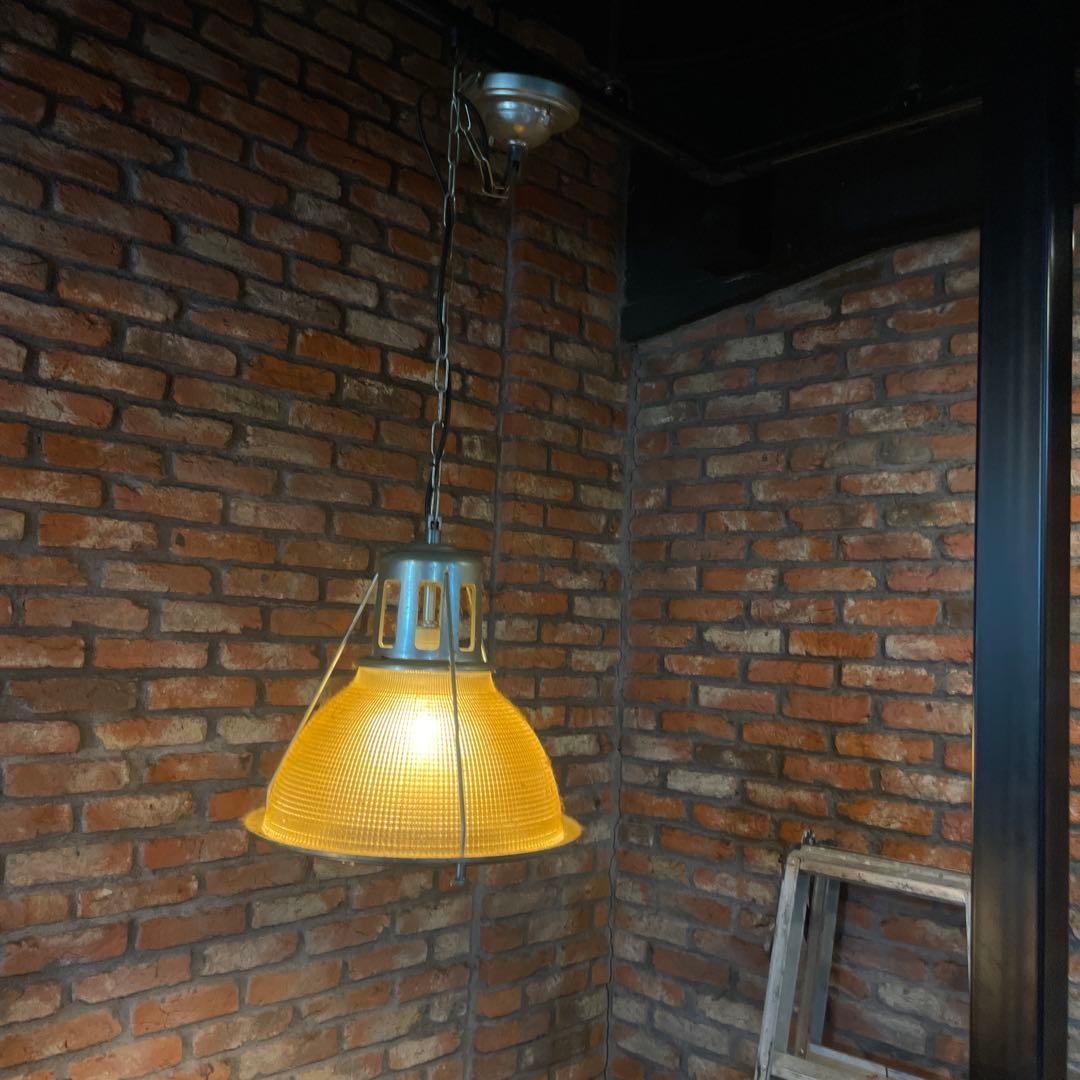 メタリックペンダントライト クリーム色